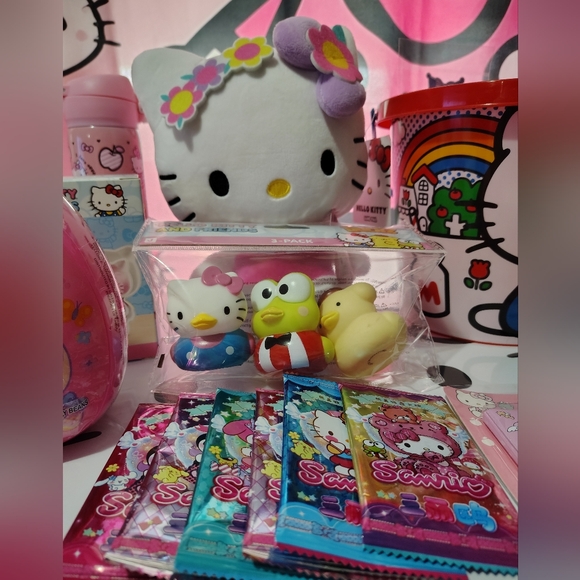 Hello Kitty Easter Bundle - Picture 6 of 12